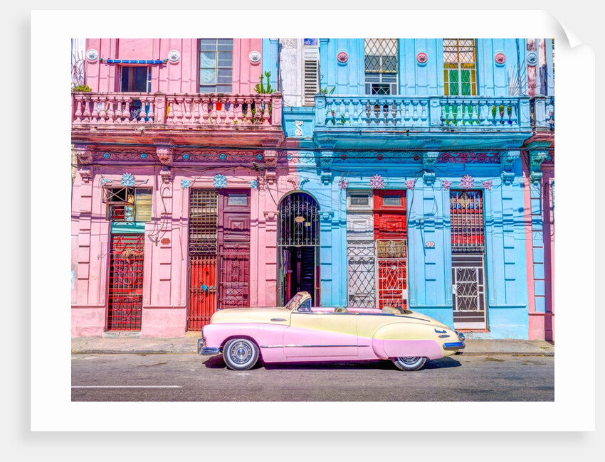 Vintage car in Havana by Assaf Frank